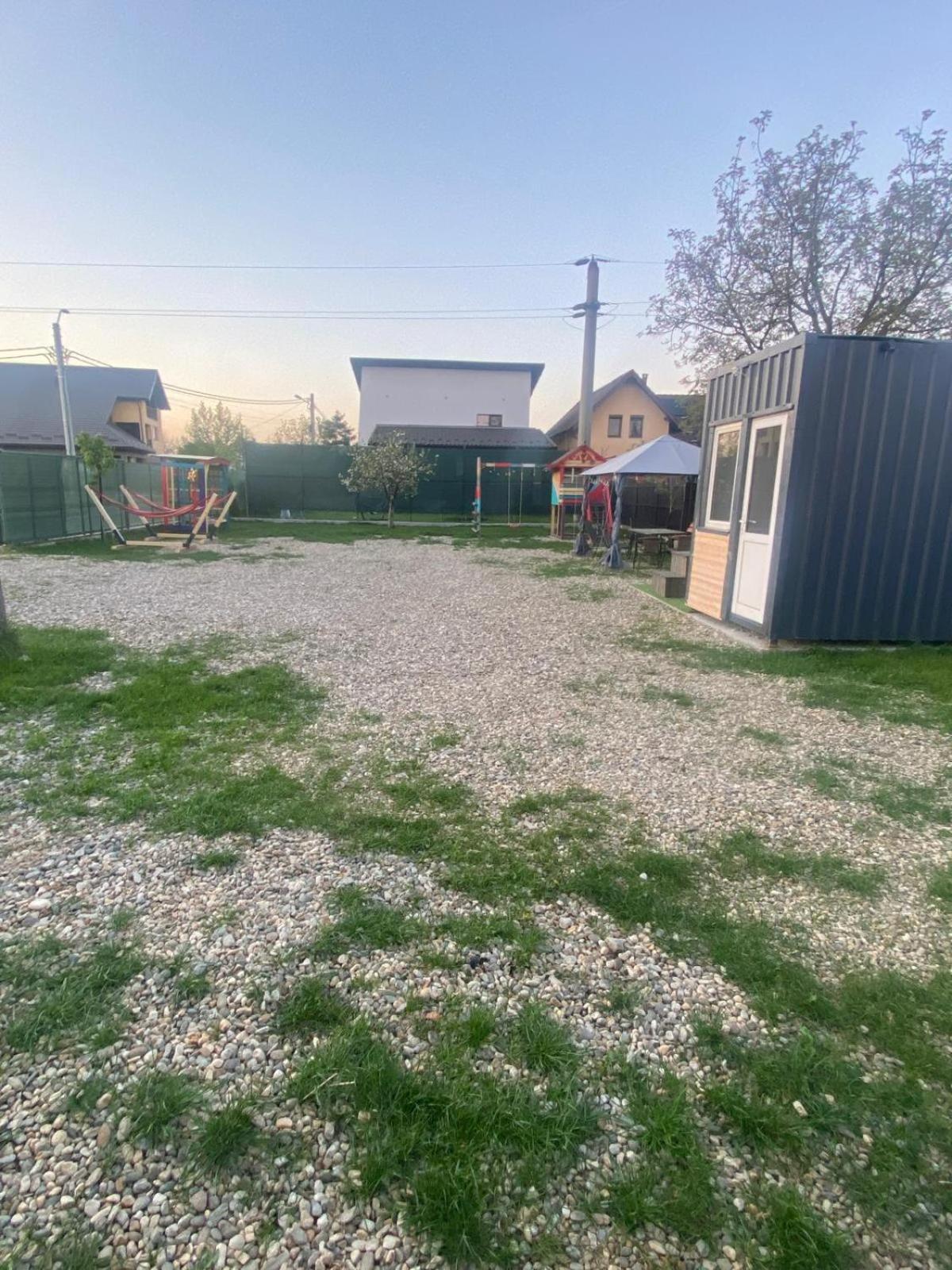 Ttt House Piteşti Exterior foto